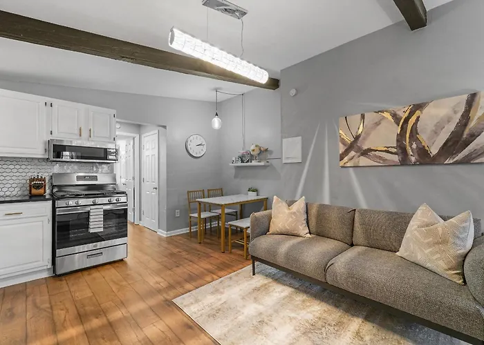 Lawrenceville !3 Large And Spacious One Bedroom With Free Street Parking Apartment