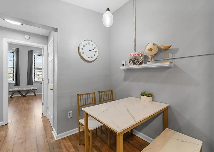 Apartment Lawrenceville !3 Large And Spacious One Bedroom With Free Street Parking *