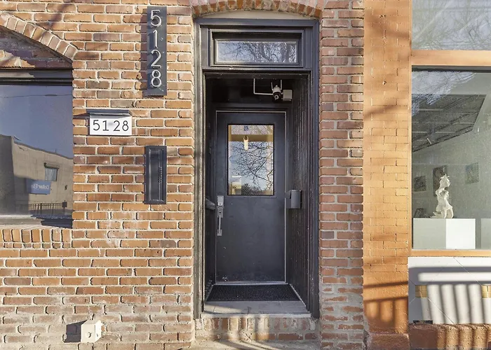 Lawrenceville !3 Large And Spacious One Bedroom With Free Street Parking * Pittsburgh